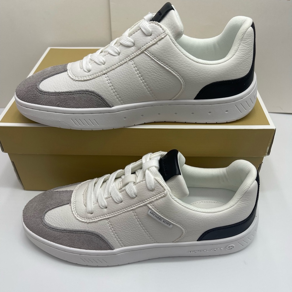 MICHAEL KORS Kai Mixed-Media Sneaker
Kai White
Cream and Gray Casual Sneakers - Picture 5 of 16